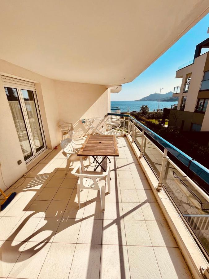 Spacieux Deux Pieces En Front De Mer Pour 4 Personnes Ref Plage 12 Saint-Raphaël المظهر الخارجي الصورة